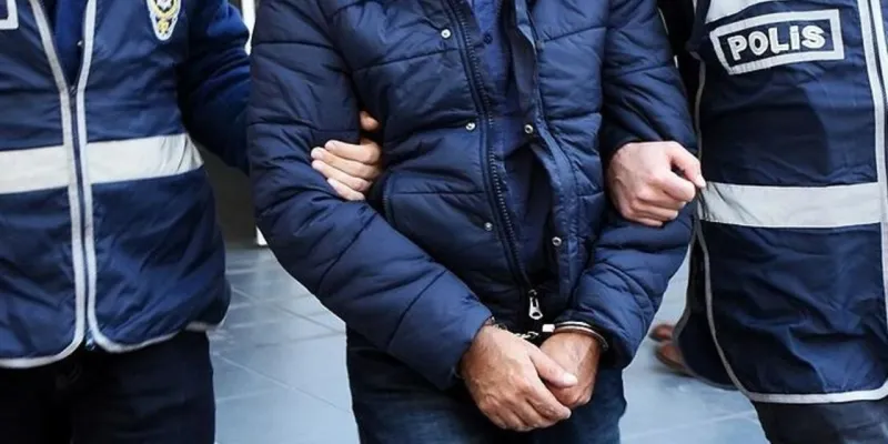 450 bin liralık ziynet eşyası çalan 2 kişi yakalandı