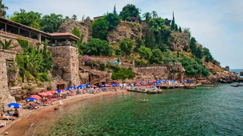 Antalya'da Plaj Skandalı! 80 Milyon TL'lik Plaj Kime Peşkeş Çekildi?