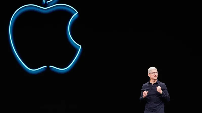 Apple CEOsu Tim Cook halefini arıyor