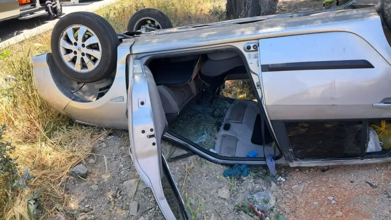 Balıkesir Altıeylül'de Takla Atan Araçta 2 Kişi Yaralandı