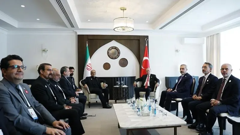 Başkan Erdoğan Azerbaycan'da! Pezeşkiyan, Şahbaz Şerif ve İlham Aliyev ile görüştü
