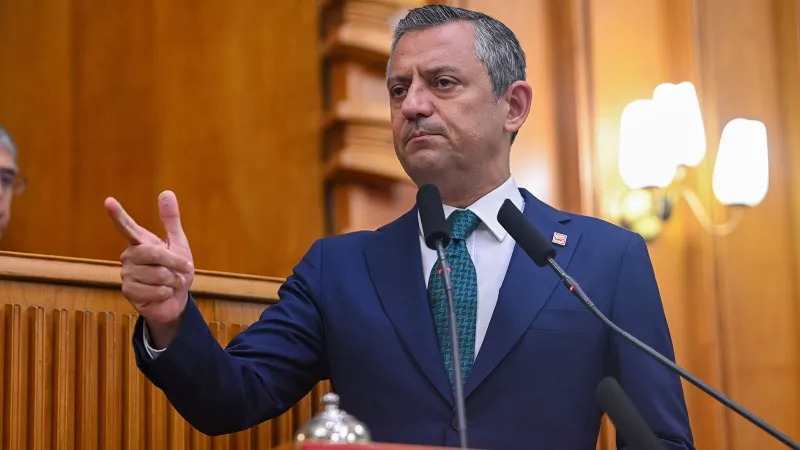 Özgür Özel'den Kritik Çağrı: PKK Silah Bırakmalı!