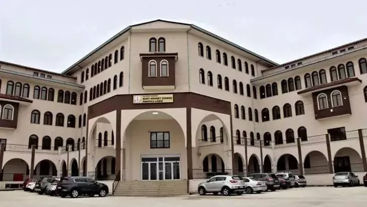 Çiçek hastalığı görülen sınıfta, eğitime yıl sonuna kadar ara verildi