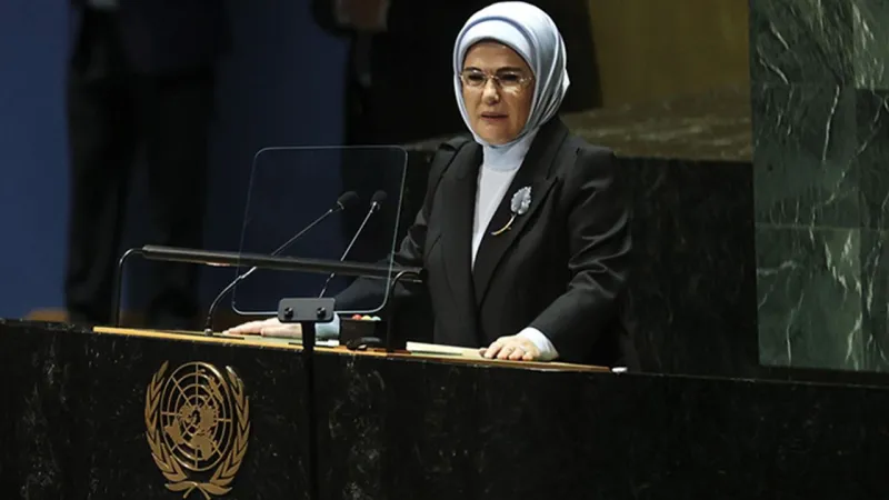 Emine Erdoğan'dan aile çağrısı