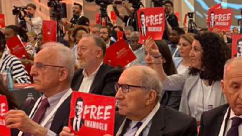 'Free İmamoğlu' pankartı kaldırmamışlardı! DEM Partili Temelli nedenini açıkladı