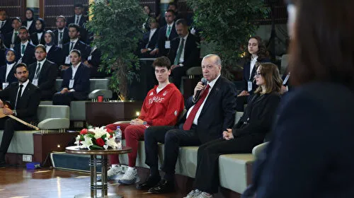 Gençler sordu Cumhurbaşkanı Erdoğan yanıtladı: Size terörsüz bir Türkiye emanet edeceğiz
