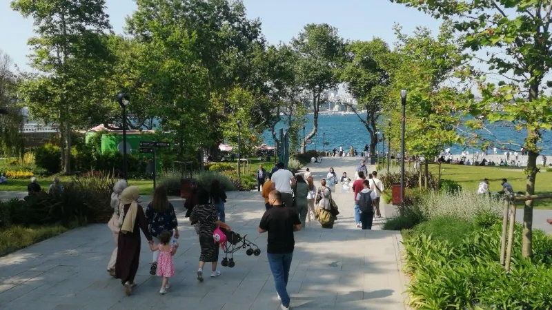 İstanbullular sahillerin tadını çıkardı