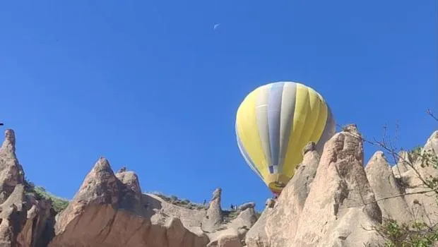 Kapadokya’da korku dolu anlar! Kayalıklara iniş yaptılar