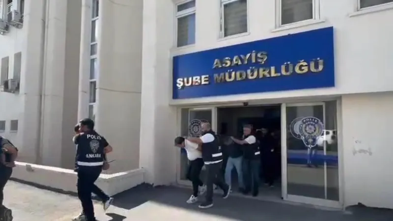 Polis Kılığına Girdiler! 17 Milyon TL'lik Vurgun Şoku!