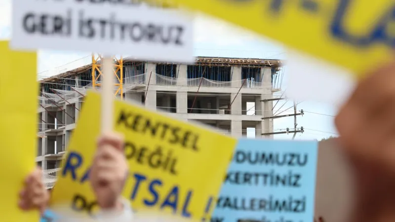 İzmir Kentsel Dönüşümde Büyük Şok! Başkan Tugay'a Sert Eleştiri
