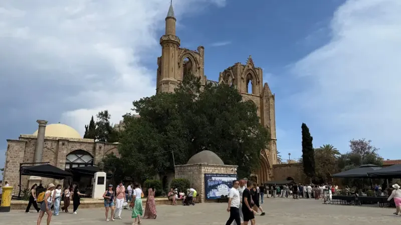 Kıbrıs'ın kuzeyindeki Türk yönetiminin önündeki seçenekler neler?