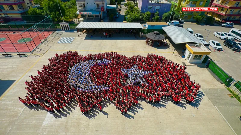 23 Nisan kutlamasında, '1300 yürek, tek harita'