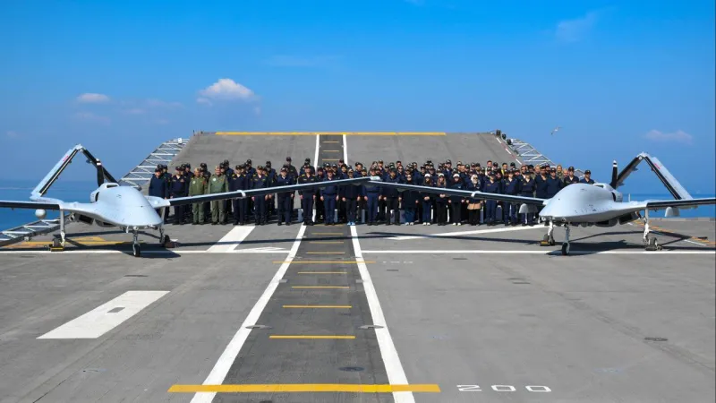 Bayraktar TB3, TCG Anadolu'dan tam otonom kalkış testini tamamladı