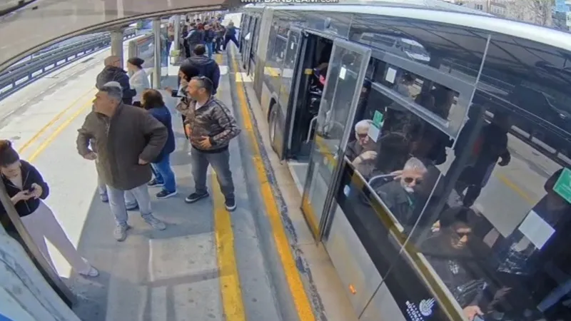 İstanbul'daki depreme metrobüste yakalandılar, beşik gibi sallandılar