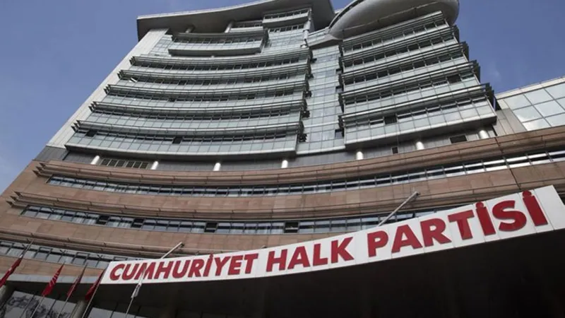 İBB Operasyonu: CHP'den Şok Karar! Olağanüstü Toplantı Alarmı