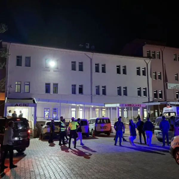Samsun'da bıçaklı kavga: 3 yaralı