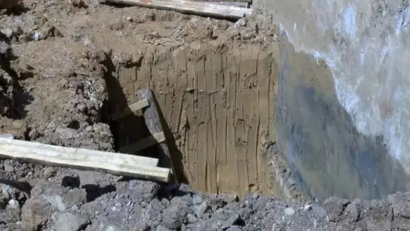 Sancaktepe'de toprak kayması! 3 işçi yaralandı