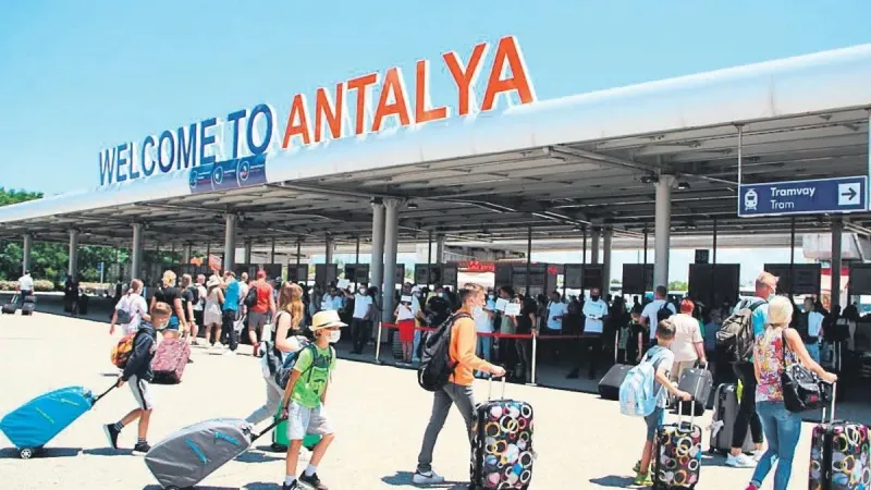 Savaş Turizmi Tetikledi! Ruslar Türkiye'ye Akın Ediyor