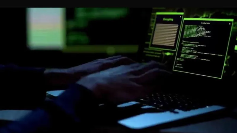 Siber çete yarım milyarlık vurgunla yakalandı: 22 tutuklama