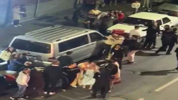 Şişli’de düğün salonundaki laf atma kavgası sokağa taştı; polis müdahale etti
