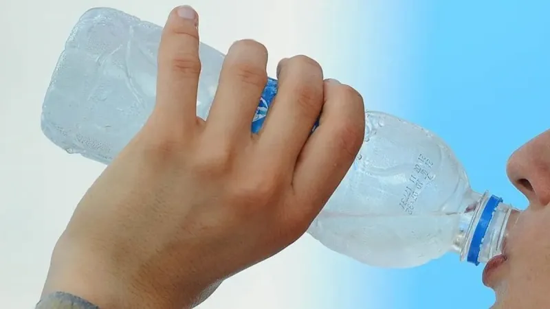 Terliyken Soğuk Su İçmek: Şehir Efsanesi mi Gerçek mi?