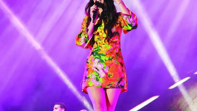 Ünlü şarkıcı Lana Del Rey’den Gazze’de ateşkes mesajı: Filistin için her gün dua ediyorum