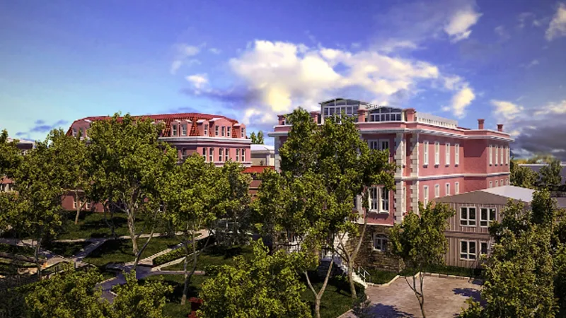 Üsküdar Amerikan Lisesinden "LGBT simgeli afişler"e ilişkin açıklama: İnceleme süreci sürüyor